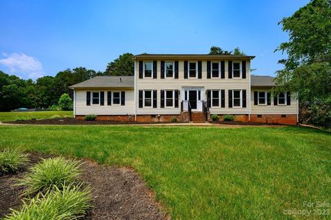 1171 37th Avenue Dr, Hickory, NC 28601 photo 1