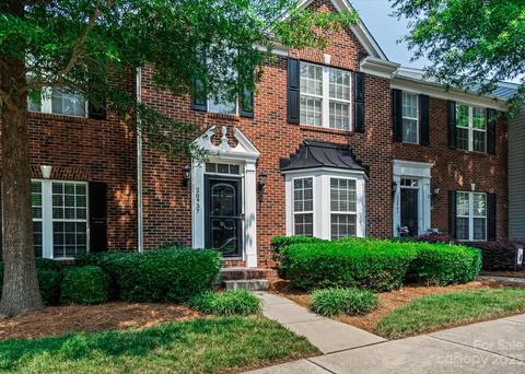 20437 Harbor View Dr, Cornelius, NC 28031
