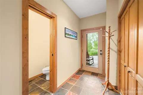 193 Eagle Ridge Rd, Clyde, NC 28721 photo 2