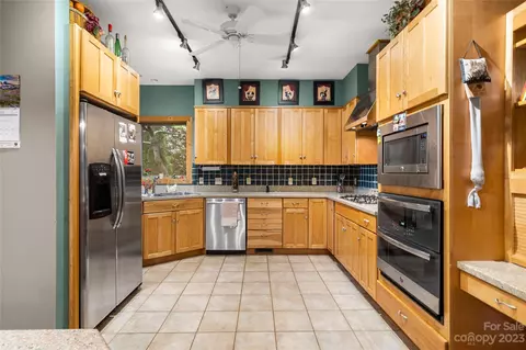 193 Eagle Ridge Rd, Clyde, NC 28721 photo 9