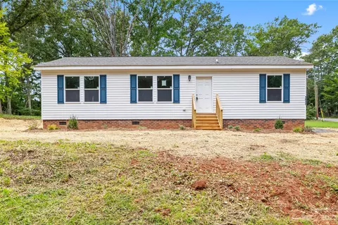 1617 Younger Ave, Statesville, NC 28677
