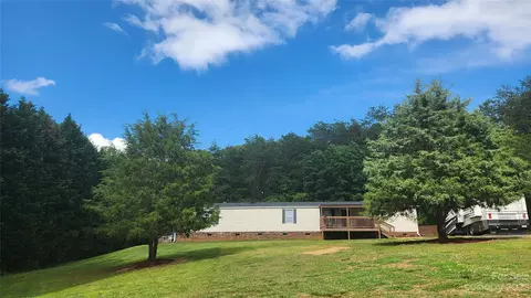 5154 Old Still Ln, Bessemer City, NC 28016