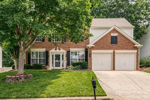 5636 Cambridge Bay Dr, Charlotte, NC 28269