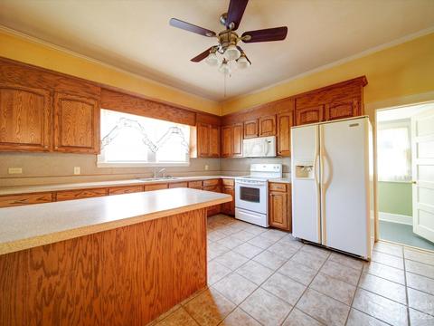 301 E 2nd St, Kannapolis, NC 28083 photo 4
