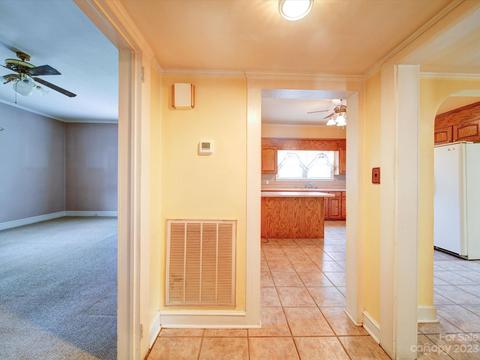 301 E 2nd St, Kannapolis, NC 28083 photo 7