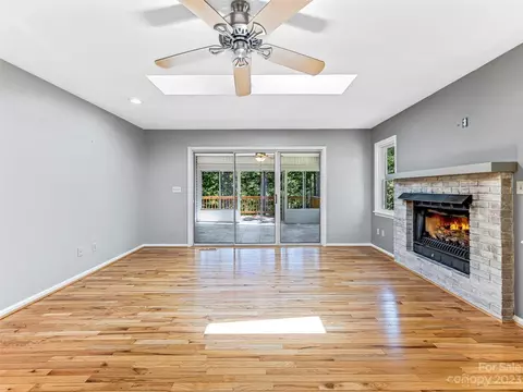 89 Canvasback Ct, Brevard, NC 28712 photo 8