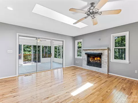 89 Canvasback Ct, Brevard, NC 28712 photo 6