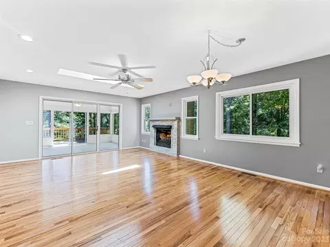 89 Canvasback Ct, Brevard, NC 28712 photo 5