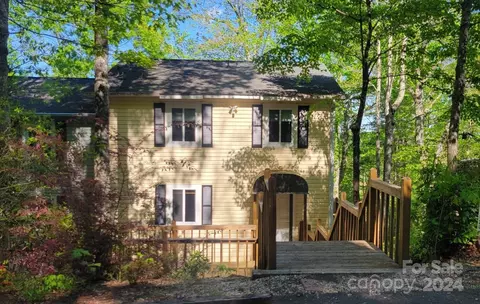 7876 Kinglet Rd, Connelly Springs, NC 28612