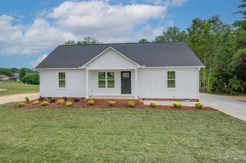 180 Tifton Dr, Ellenboro, NC 28040