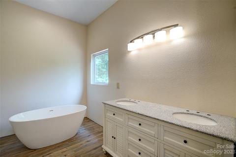 200 Crestview Hts, Sylva, NC 28779 photo 9