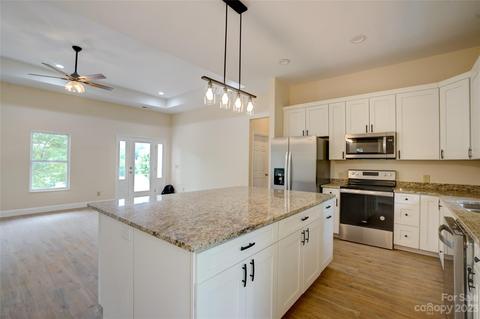 200 Crestview Hts, Sylva, NC 28779 photo 5