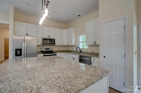 200 Crestview Hts, Sylva, NC 28779 photo 6