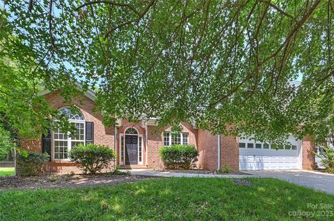 10287 Kendan Knoll Dr, Charlotte, NC 28262