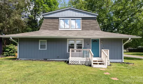 11 Cedarvilla Dr, Rock Hill, SC 29730