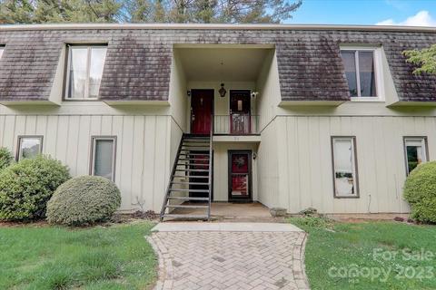 35 Jolly Ln #A3, Hendersonville, NC 28739