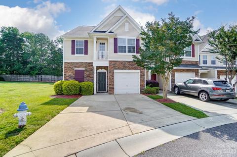2100 Shady Pond Dr, Lake Wylie, SC 29710