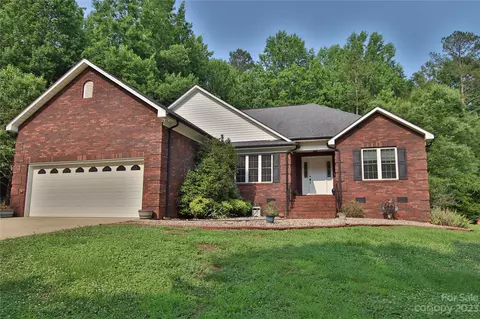 90 River St, High Shoals, NC 28077