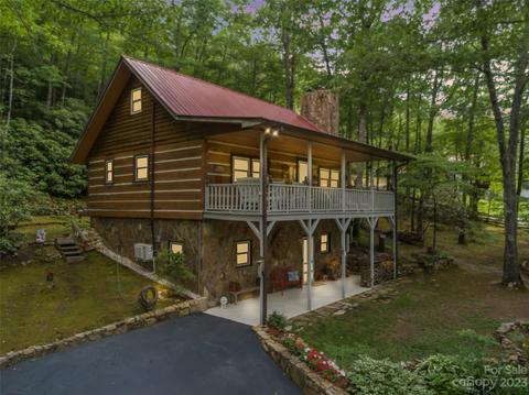 758 Linville Dr, Marion, NC 28752