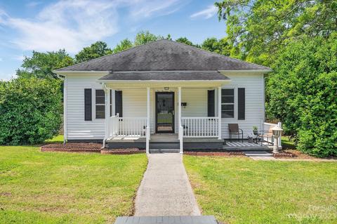 109 Oak St, Clover, SC 29710