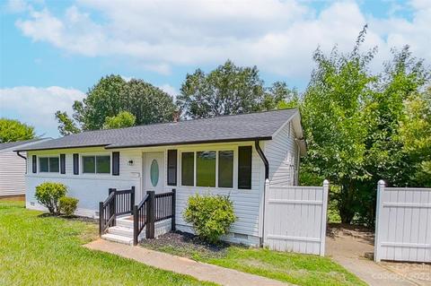 2711 Abelwood Rd, Charlotte, NC 28216