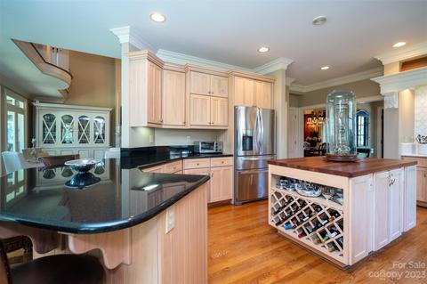 18822 Riverwind Ln, Davidson, NC 28036 photo 8