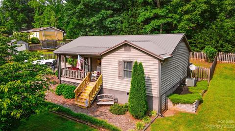 3521 Ridgewood Dr, Morganton, NC 28655