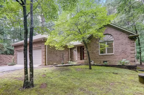 440 Duck Pond Ln, Columbus, NC 28722