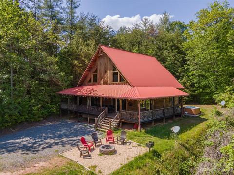 136 Chase W Cv, Bryson City, NC 28713