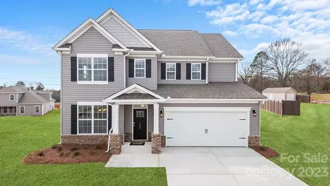 234 Fox Cove Rd, Hendersonville, NC 28792
