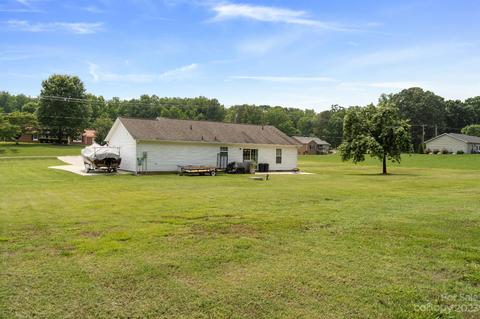 2247 Triplett Rd, Mount Ulla, NC 28125 photo 2