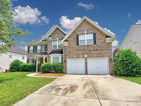 7853 Woodmere Dr, Harrisburg, NC 28075