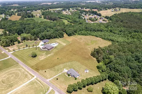 165 Black Rd, Statesville, NC 28677
