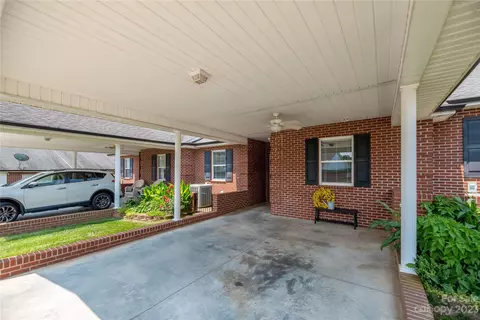 3881 Sage Ct, Denver, NC 28037 photo 4