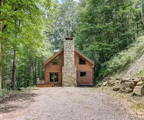 153 Buckeye Haven Rd, Maggie Valley, NC 28751