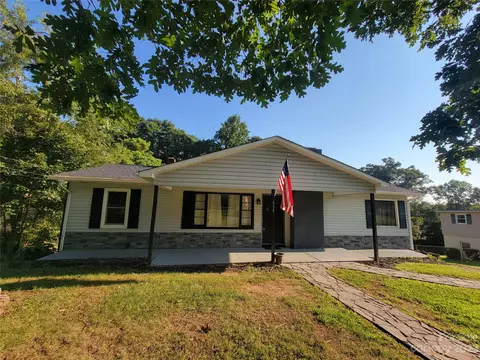 454 Swanson Sw Dr, Lenoir, NC 28645
