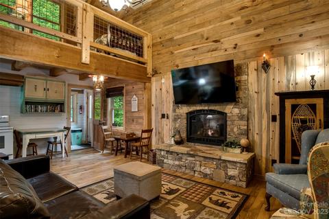 289 Lanterns Wick Trl, Sylva, NC 28779 photo 3