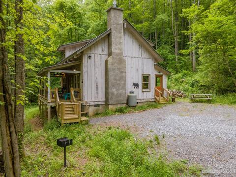 289 Lanterns Wick Trl, Sylva, NC 28779 photo 2