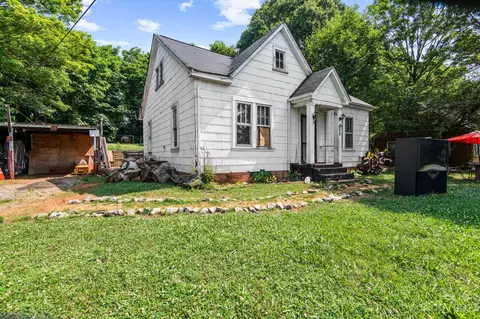728 7th Sw Ave SW, Hickory, NC 28602