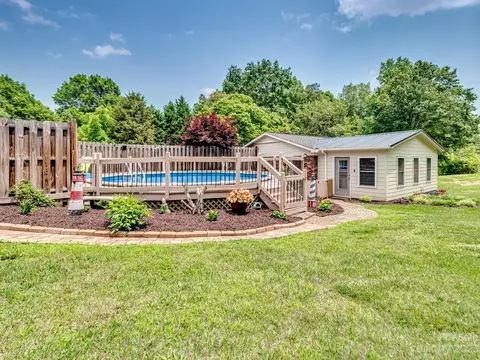 151 Elm Rd, Blacksburg, SC 29702
