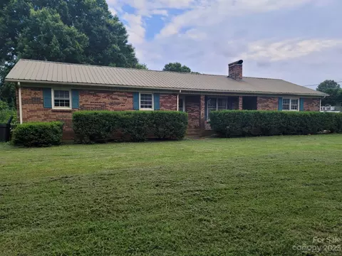 3493 Dave Heafner Rd, Crouse, NC 28033