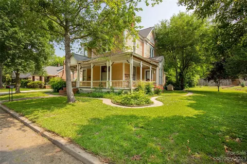 205 Walnut St, Chester, SC 29706