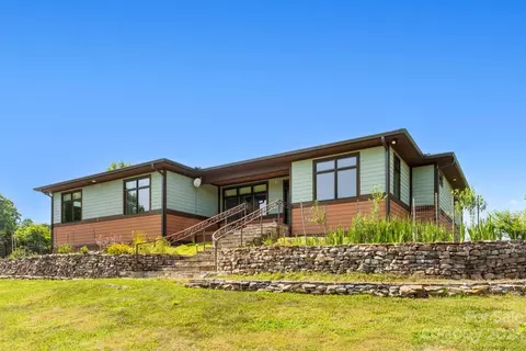 20 Piney Arbor Cv, Marshall, NC 28753