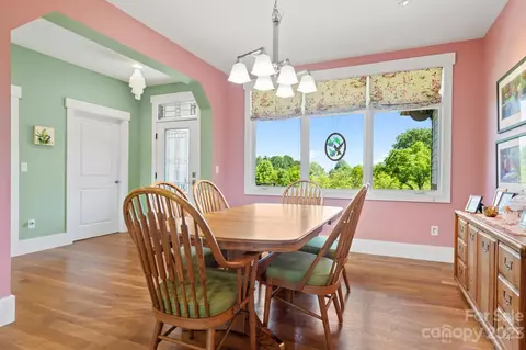20 Piney Arbor Cv, Marshall, NC 28753 photo 7