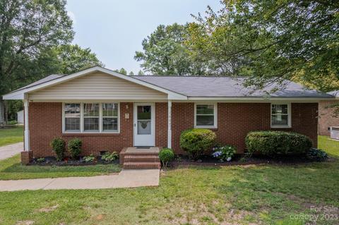 1407 Echo Glen Rd, Charlotte, NC 28213