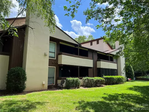 7219 Winery Ln, Charlotte, NC 28227