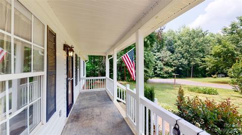 309 Mel Ln, Crouse, NC 28033 photo 2