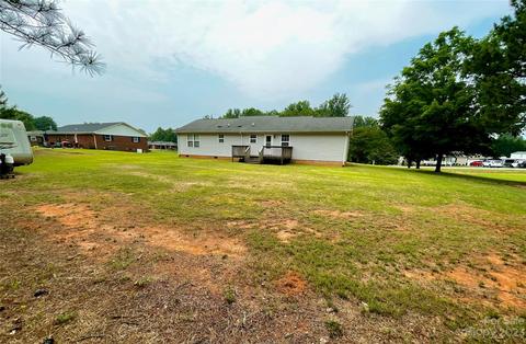 141 Eastview Dr, Bostic, NC 28018 photo 3