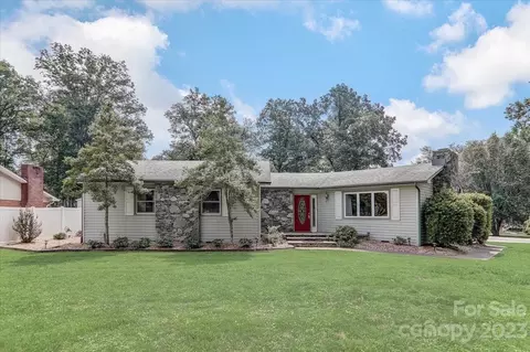 21 Tee Box Ln, Etowah, NC 28729