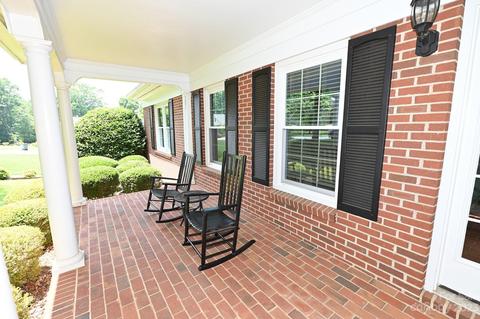 213 9th St NE, Conover, NC 28613 photo 5